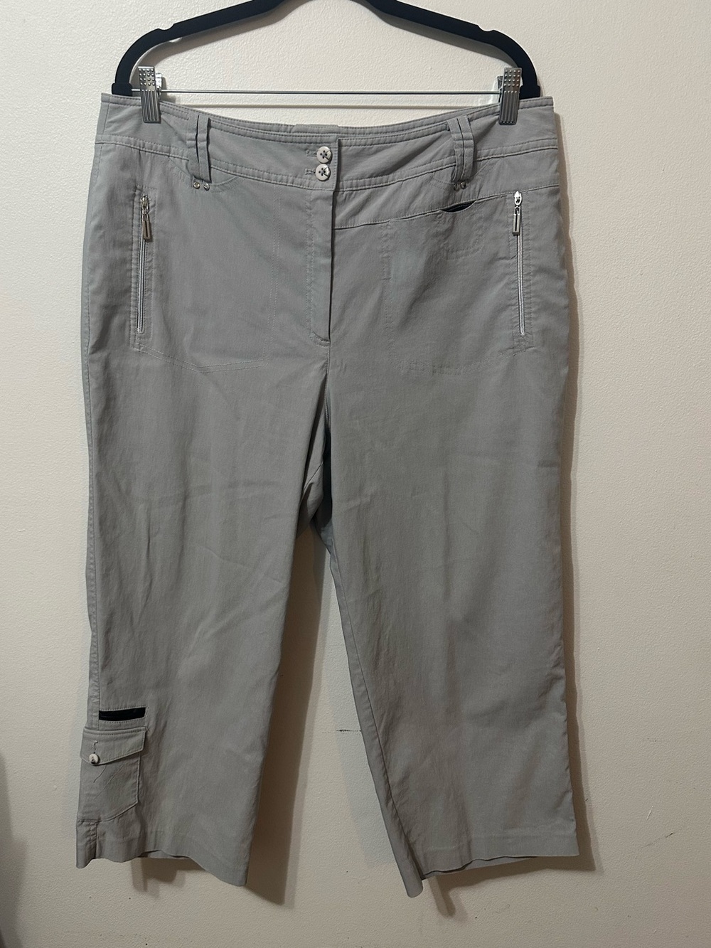 JAMIE SADOCK Pants Womens Size 16 Grey Capri Zip Pockets Golf Flat Front